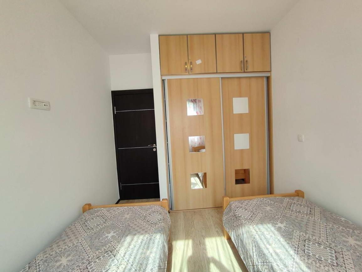 Apartment Adrialux Budva Luaran gambar