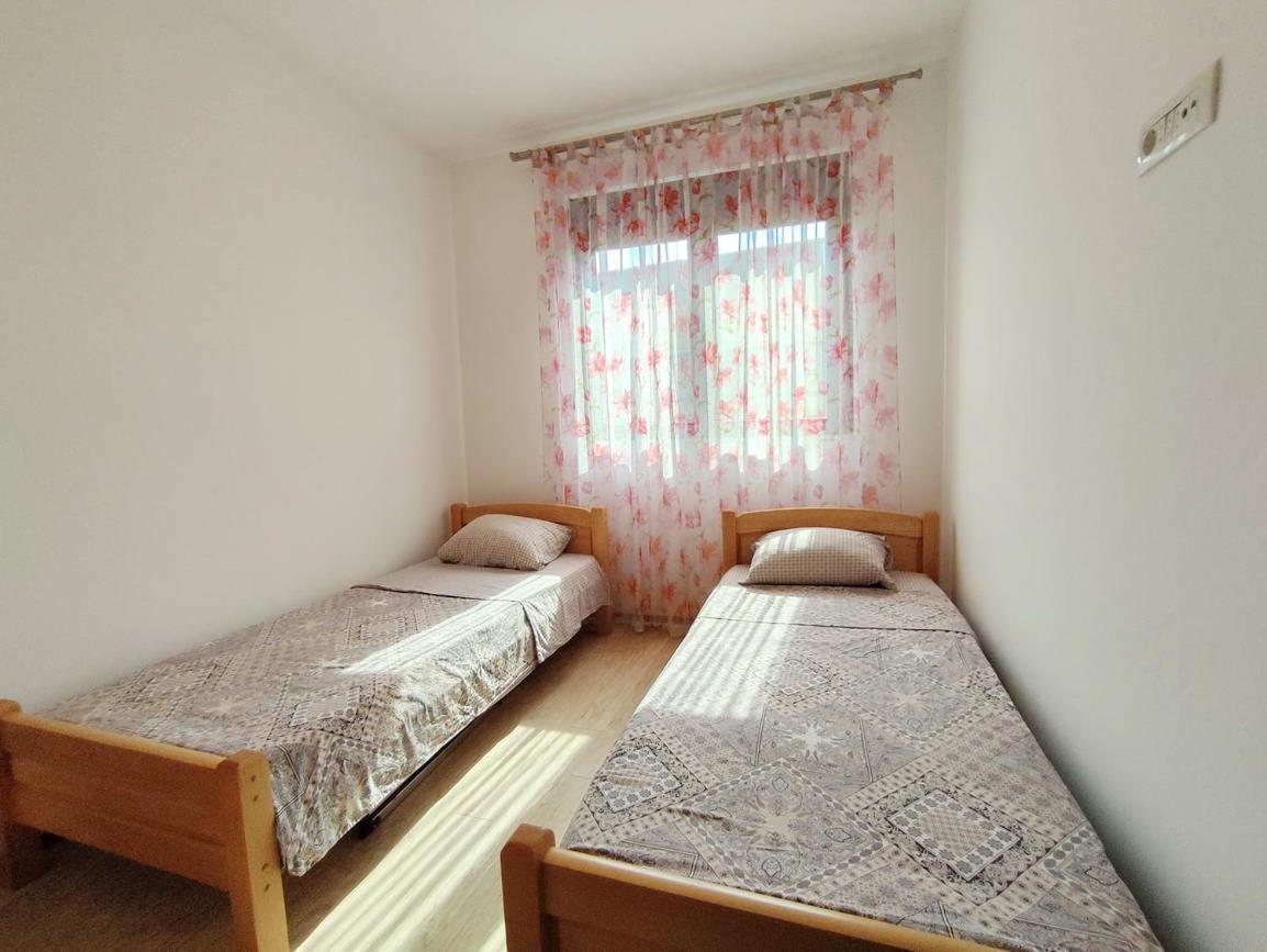 Apartment Adrialux Budva Luaran gambar