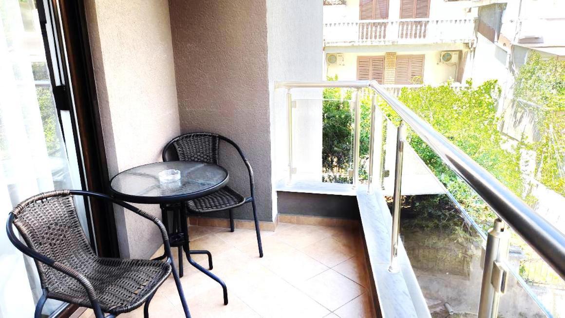 Apartment Adrialux Budva Luaran gambar