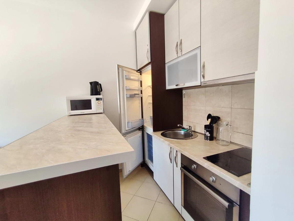 Apartment Adrialux Budva Luaran gambar