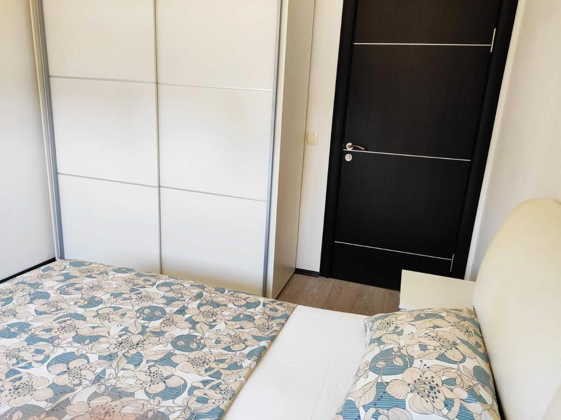Apartment Adrialux Budva Luaran gambar